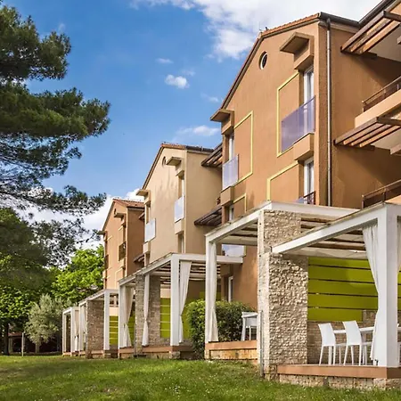 Apartment 2 Bedroom Stunning In