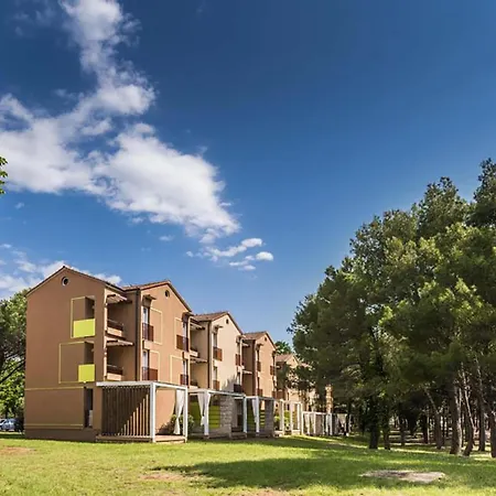 2 Bedroom Stunning In Apartmán Umag